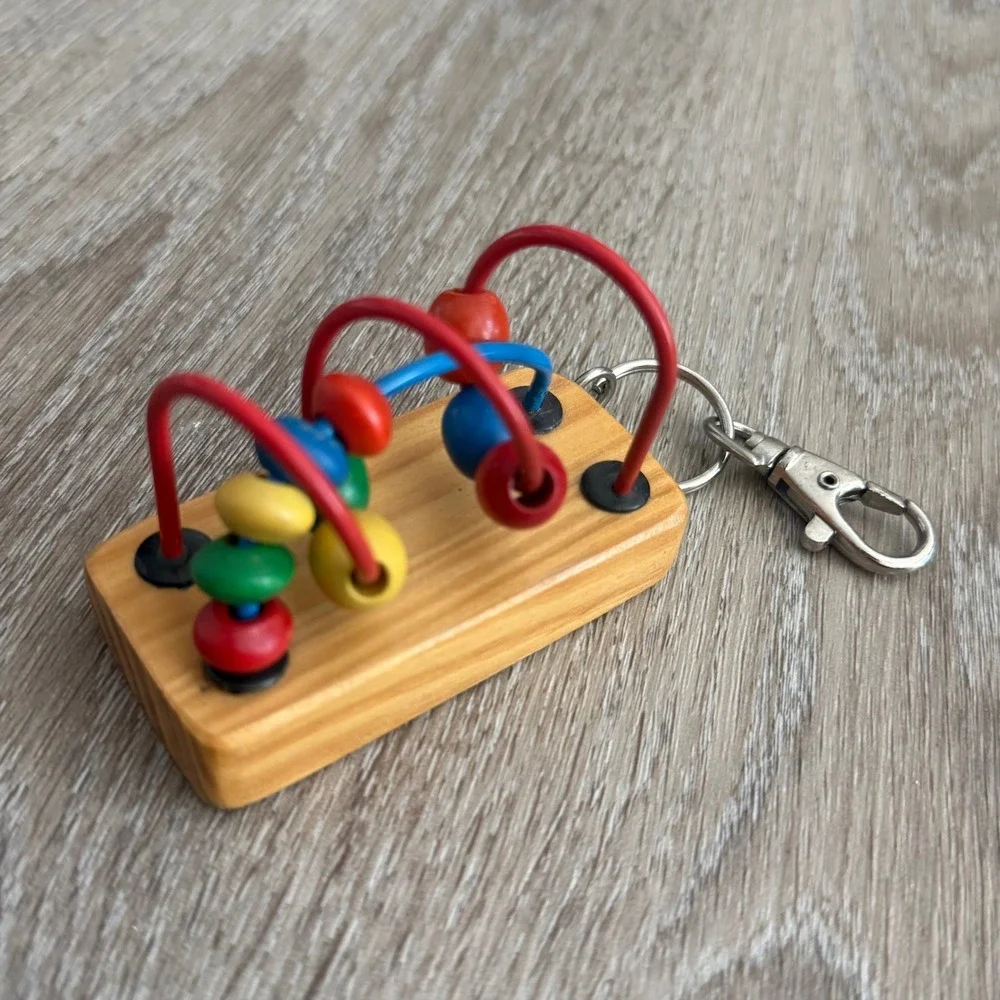 VTG 2000 Maxim Enterprise Wooden Bead Maze Keychain Fidget Toy 35502 Multicolor